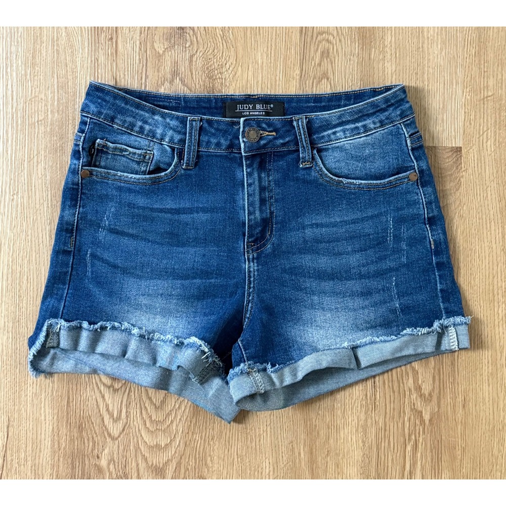 Judy Blue Women's Cuffed Raw Hem Denim Jean Shorts Size 26 Medium Wash